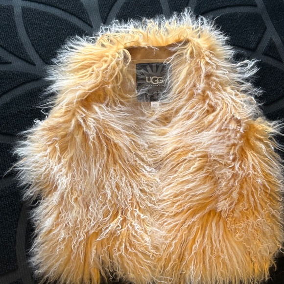 Ugg Australia Soft Pearl Beige Tibetan Mongolian Lamb Fur Vest in size XS/S, New - Picture 10 of 10